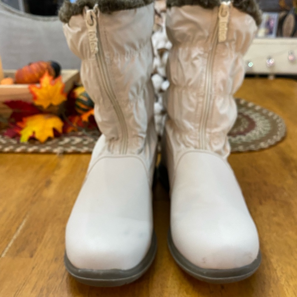 Totes Boots - image 3